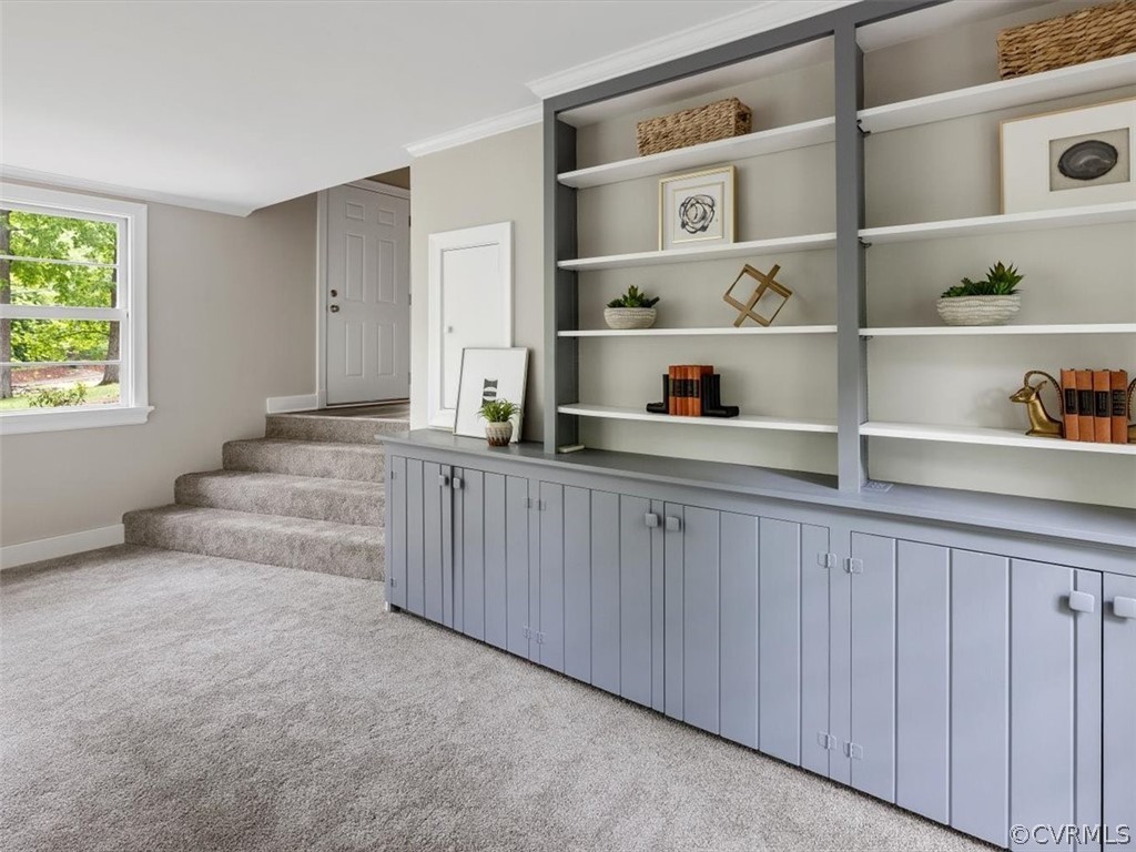 9001 Cherokee Road Richmond, VA 23235 - Photo 11 of 39 Built In Bookcase