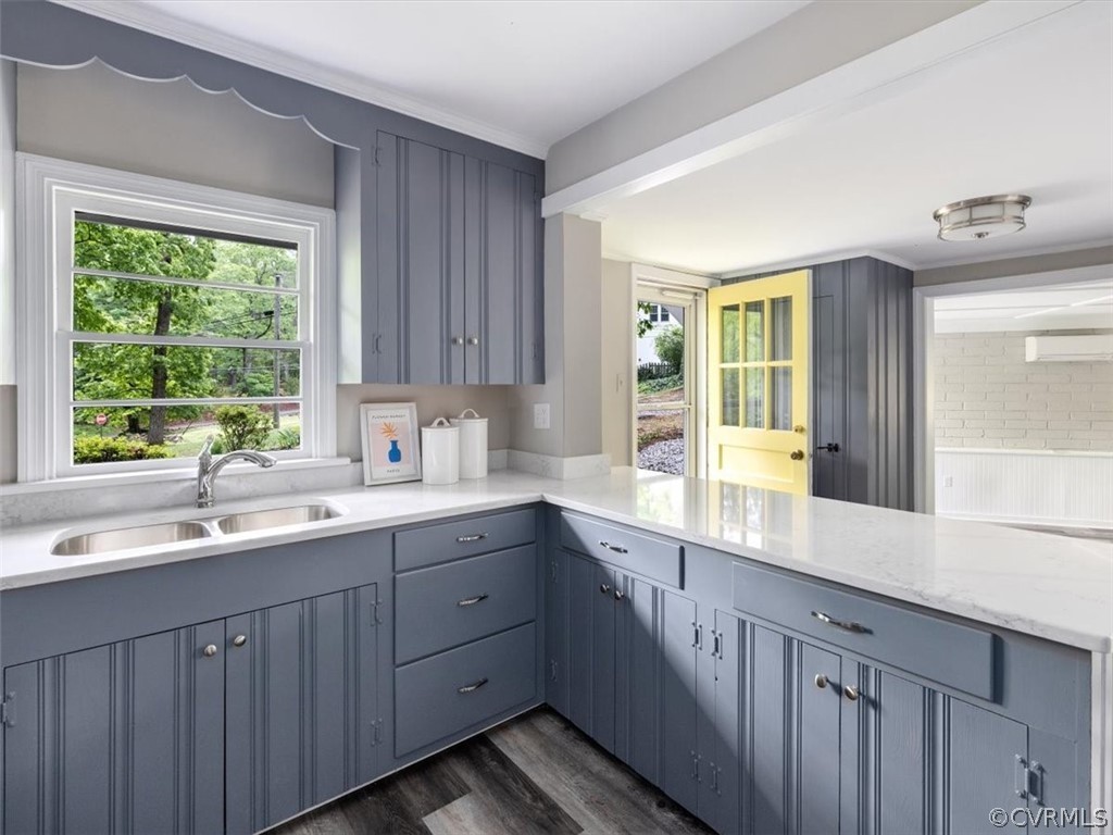 9001 Cherokee Road Richmond, VA 23235 - Photo 17 of 39 New Quartz Countertops & Stainless Sink