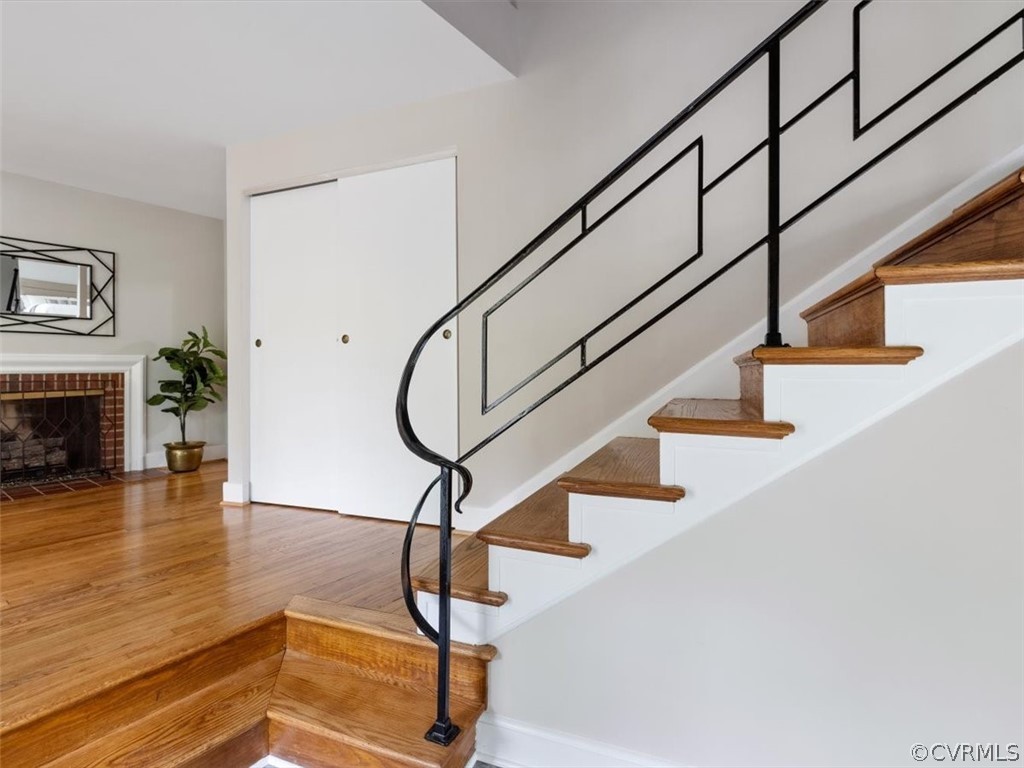 9001 Cherokee Road Richmond, VA 23235 - Photo 4 of 39 Beautiful Wrought Iron Staircase & DR Fireplace