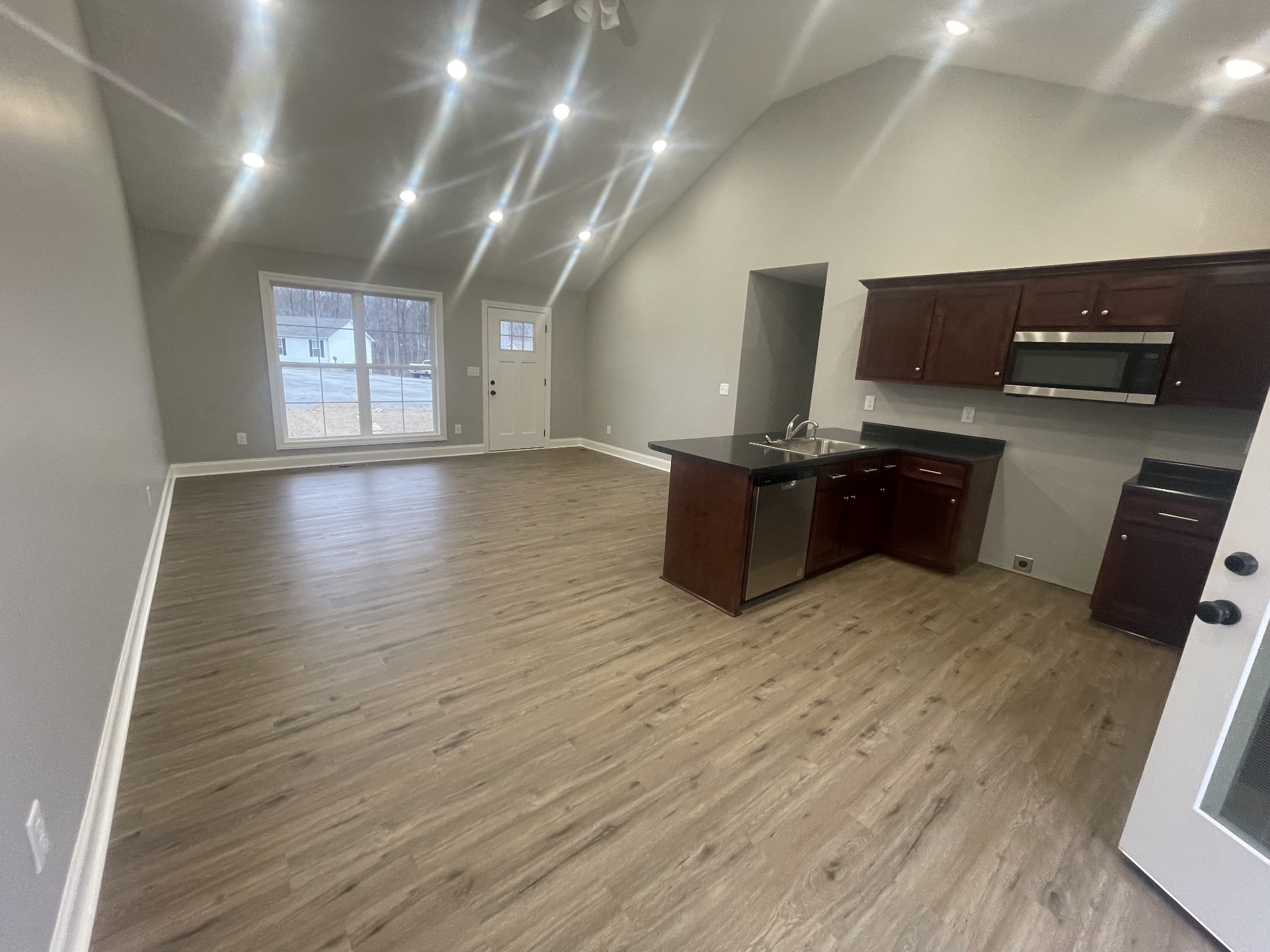 252 Timber Rdg Drive Pulaski, TN 38478 - Photo 3 of 10 Gallery Image 3
