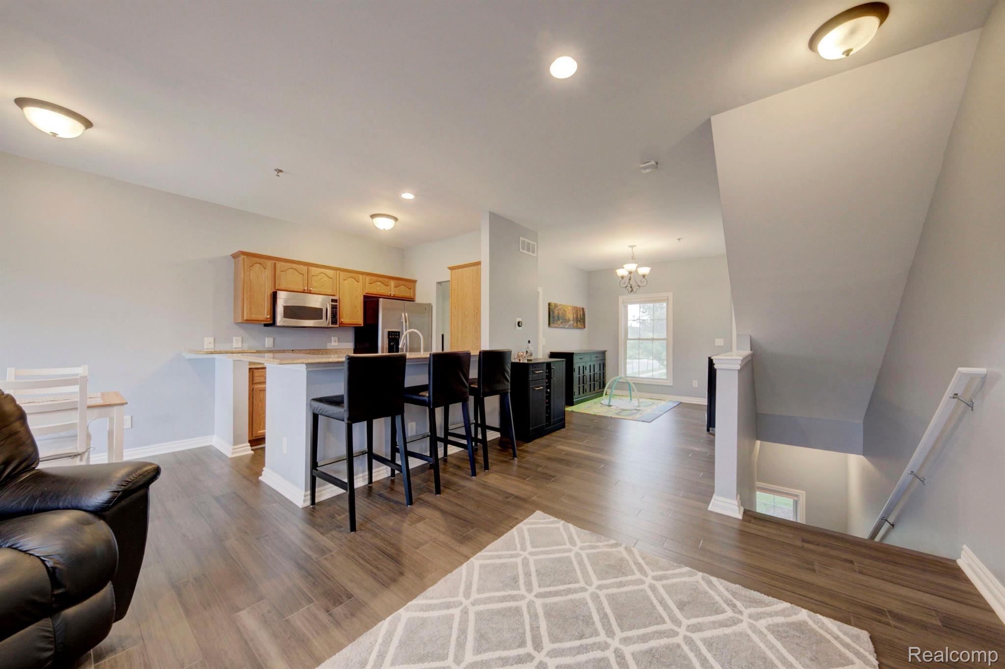 45575 North Stonewood Road Canton, MI 48187 - Photo 8 of 40 Gallery Image 8