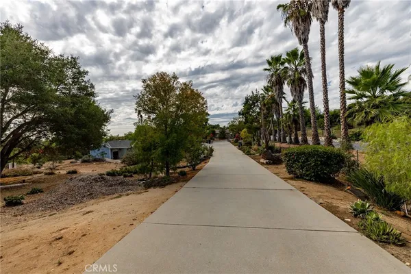 $1,650,000 | 3352 VÃa Zara, Fallbrook, CA 92028
