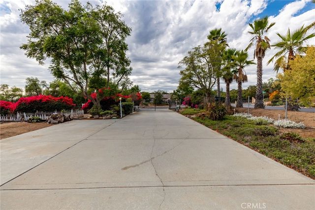 $1,700,000 | 3352 VÃa Zara, Fallbrook, CA 92028
