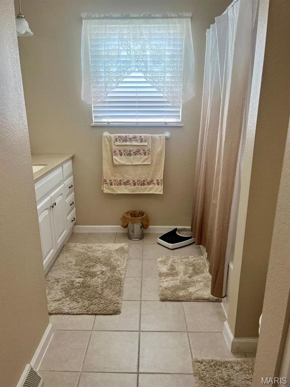 5001 Kingsmire Drive Godfrey, IL 62035 - Photo 12 of 19 Gallery Image 12
