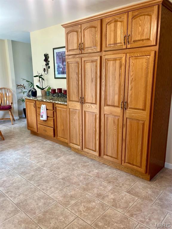 5001 Kingsmire Drive Godfrey, IL 62035 - Photo 6 of 19 Gallery Image 6
