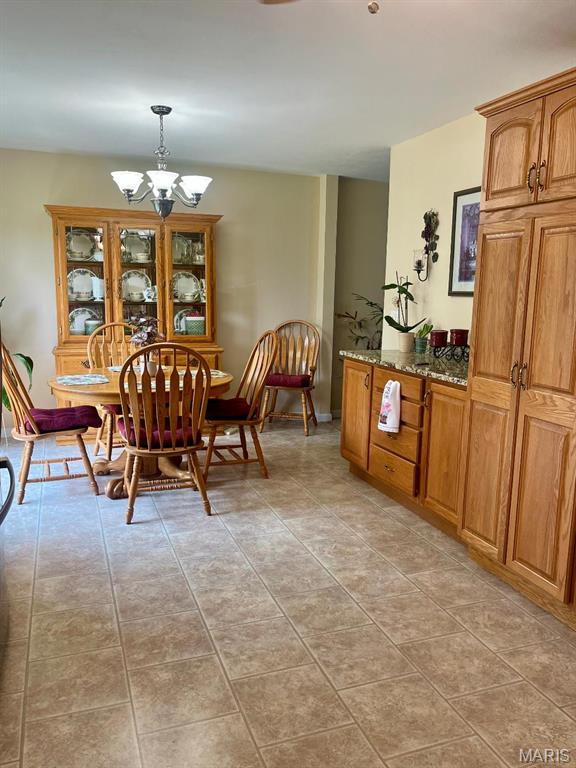 5001 Kingsmire Drive Godfrey, IL 62035 - Photo 8 of 19 Gallery Image 8