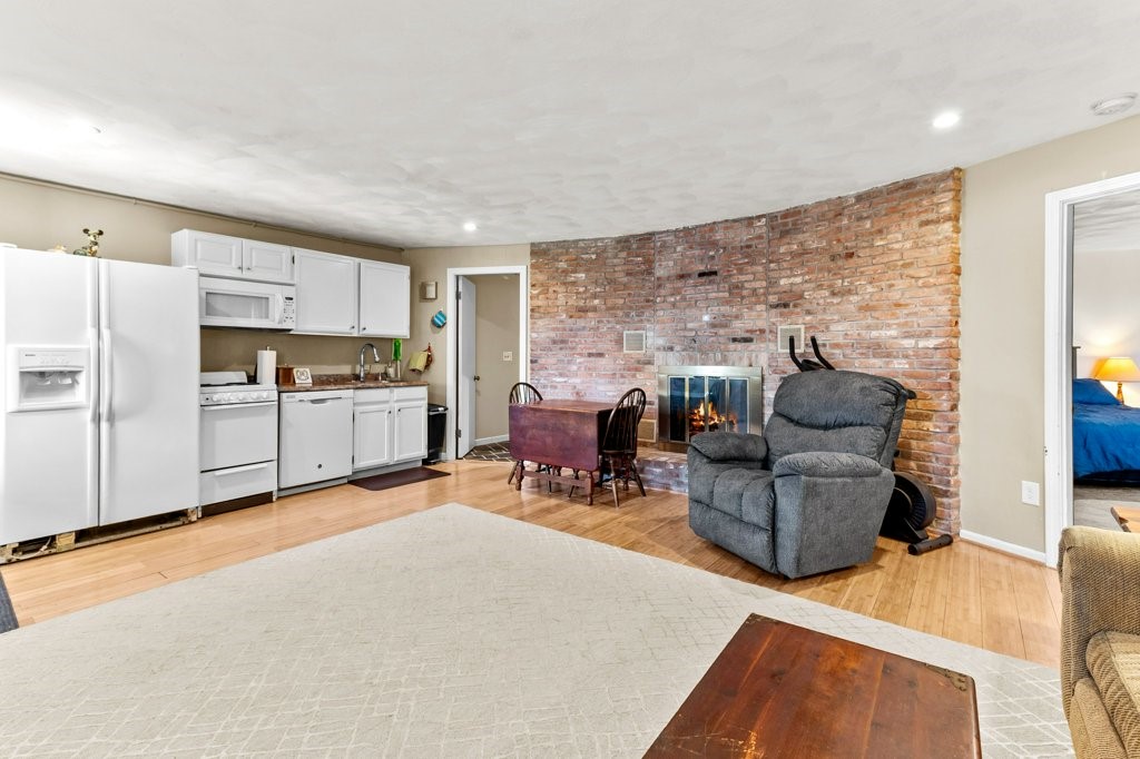 278 Taylor Road Portsmouth, RI 02871 - Photo 26 of 50 Gallery Image 26