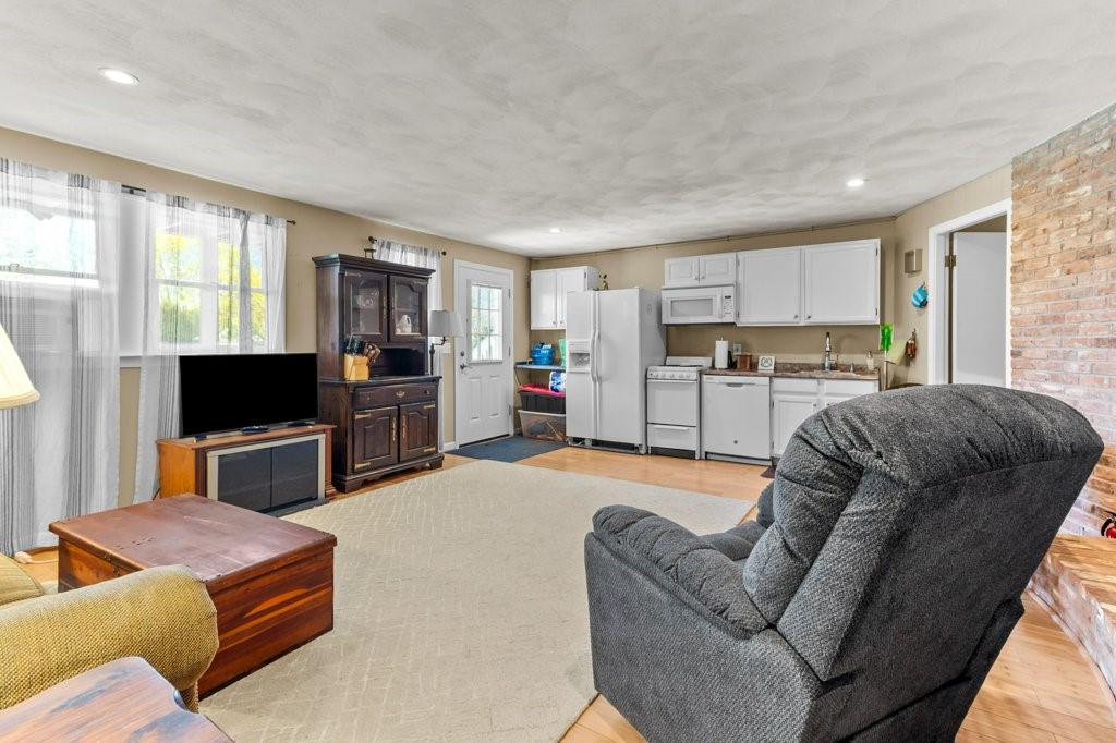 278 Taylor Road Portsmouth, RI 02871 - Photo 27 of 50 Gallery Image 27