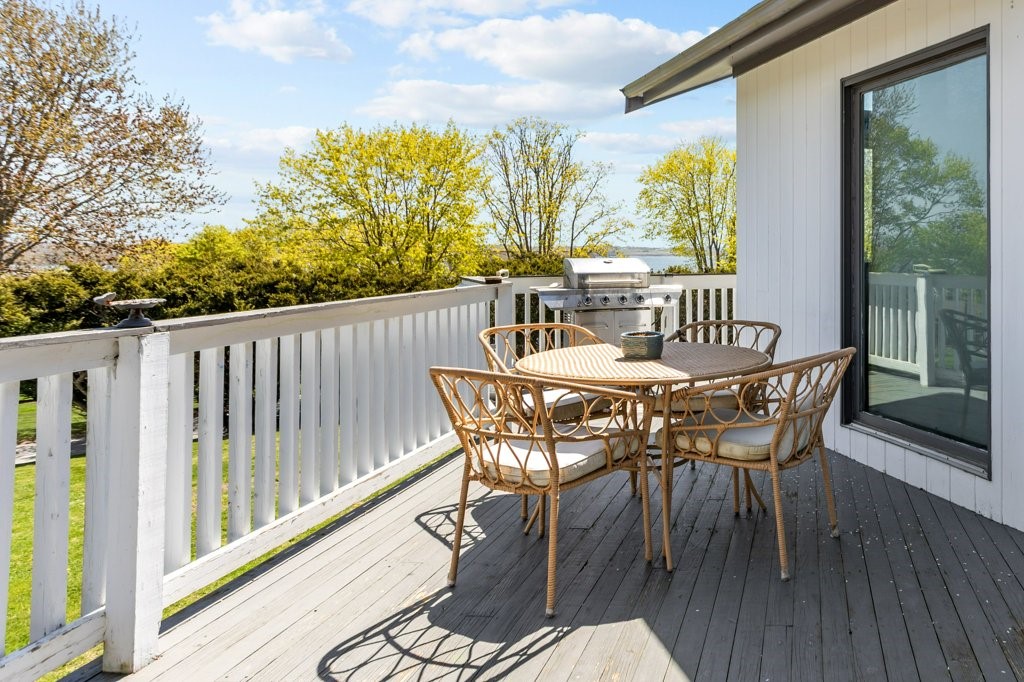 278 Taylor Road Portsmouth, RI 02871 - Photo 35 of 50 Gallery Image 35