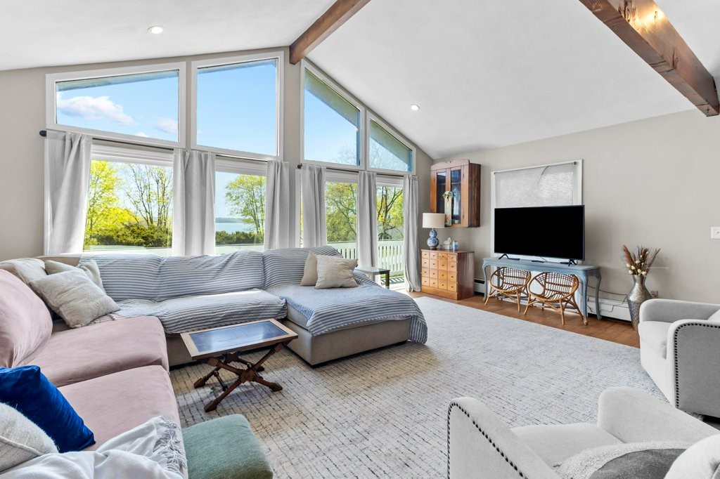 278 Taylor Road Portsmouth, RI 02871 - Photo 5 of 50 Gallery Image 5