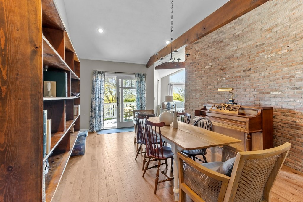 278 Taylor Road Portsmouth, RI 02871 - Photo 7 of 50 Gallery Image 7