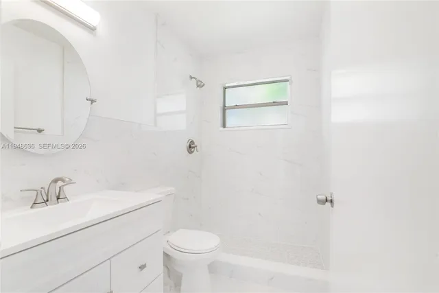 $2,400 | 2536 Cleveland Street, Unit 2536, Hollywood, FL 33020