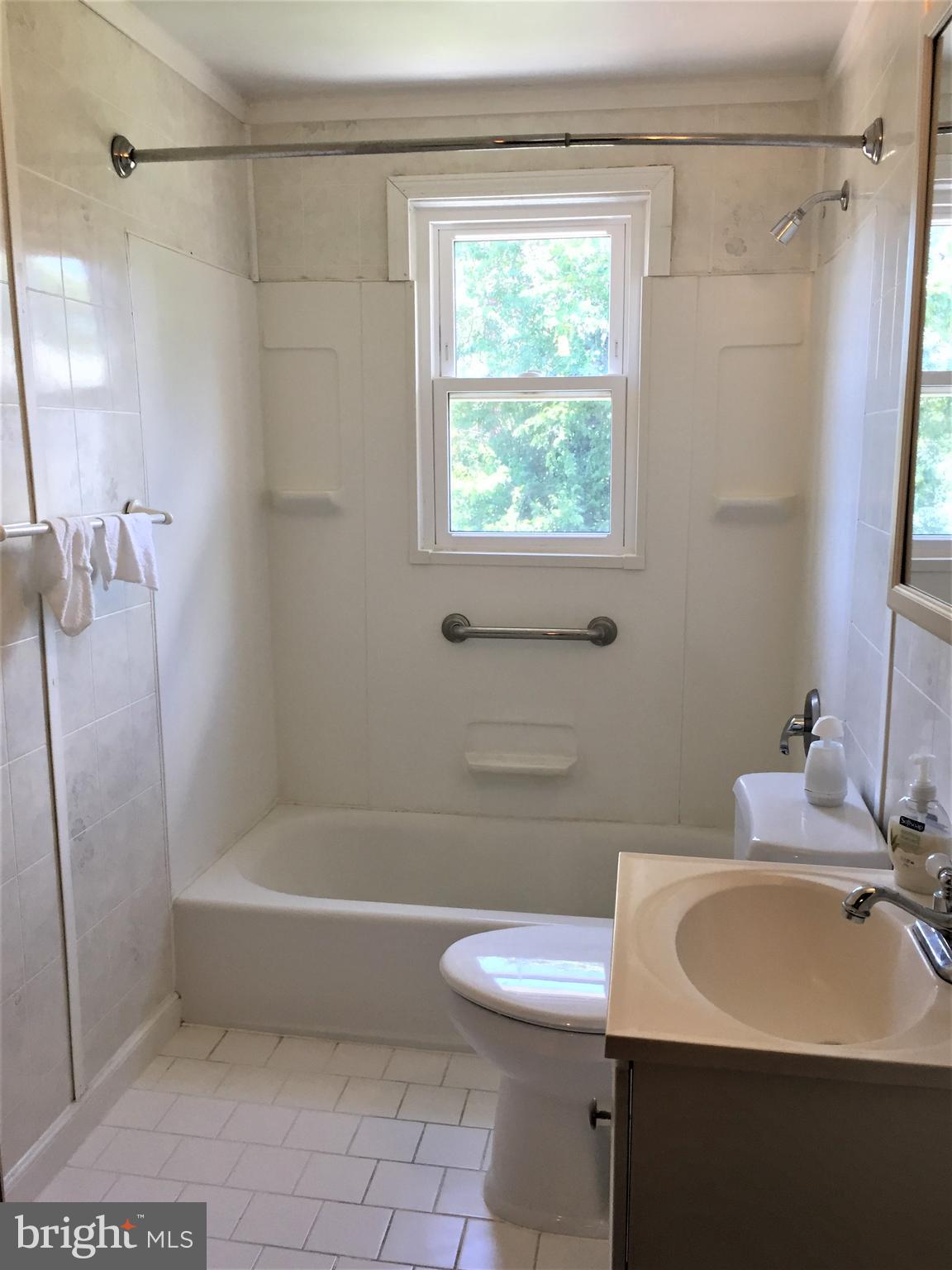 2815 Topaz Road Baltimore, MD 21234 - Photo 11 of 19 2nd Floor Bath