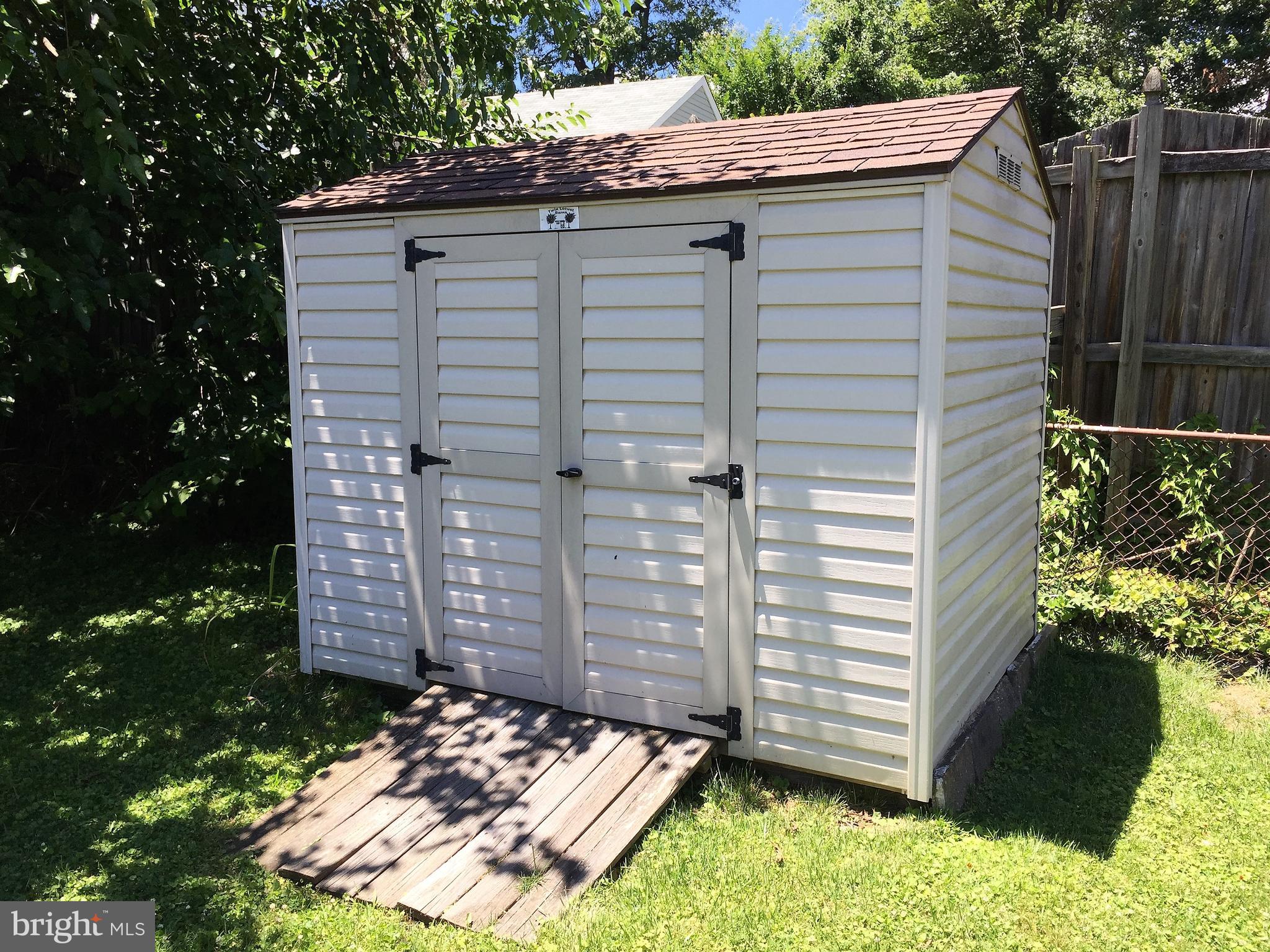 2815 Topaz Road Baltimore, MD 21234 - Photo 17 of 19 Shed