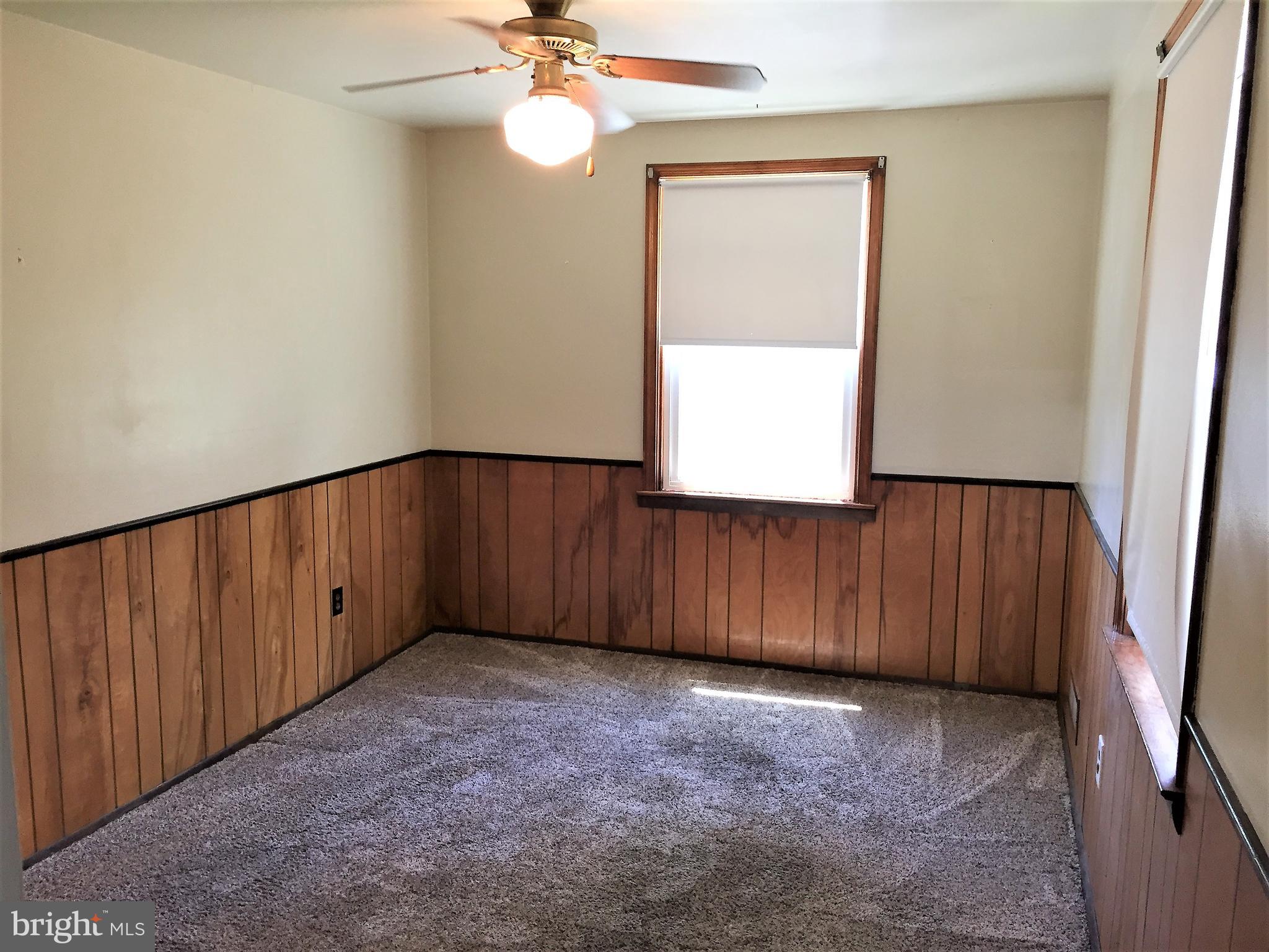 2815 Topaz Road Baltimore, MD 21234 - Photo 4 of 19 Dining Room