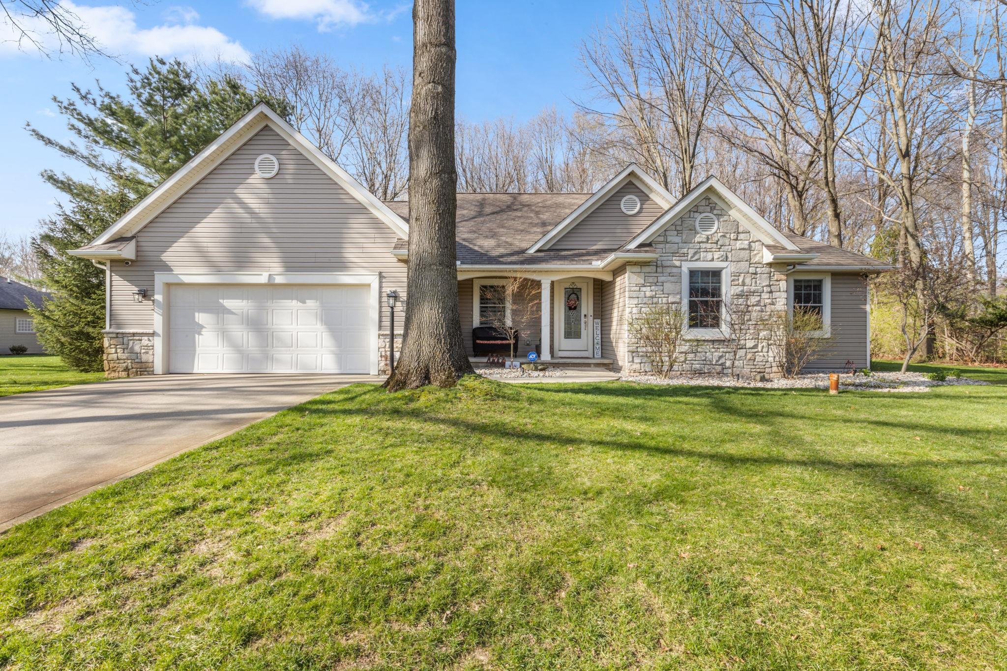 13745 Ranier Drive Middlebury, IN 46540 - Photo 1 of 29