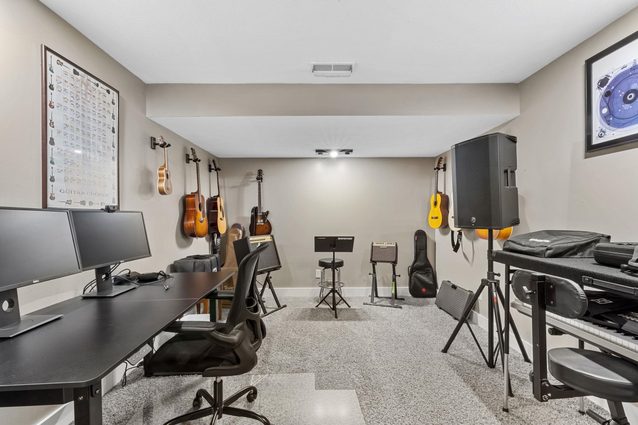 13745 Ranier Drive Middlebury, IN 46540 - Photo 20 of 29