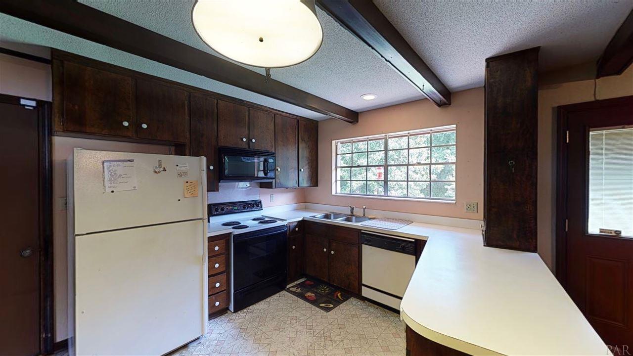 7732 Chesterfield Road Pensacola, FL 32506 - Photo 10 of 31 Gallery Image 10