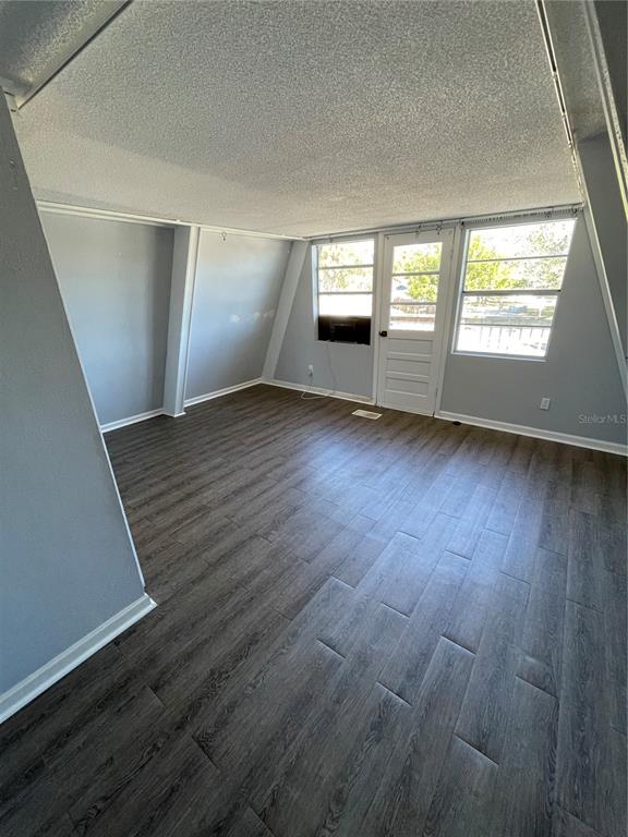 900 Riverside Drive Tarpon Springs, FL 34689 - Photo 20 of 42