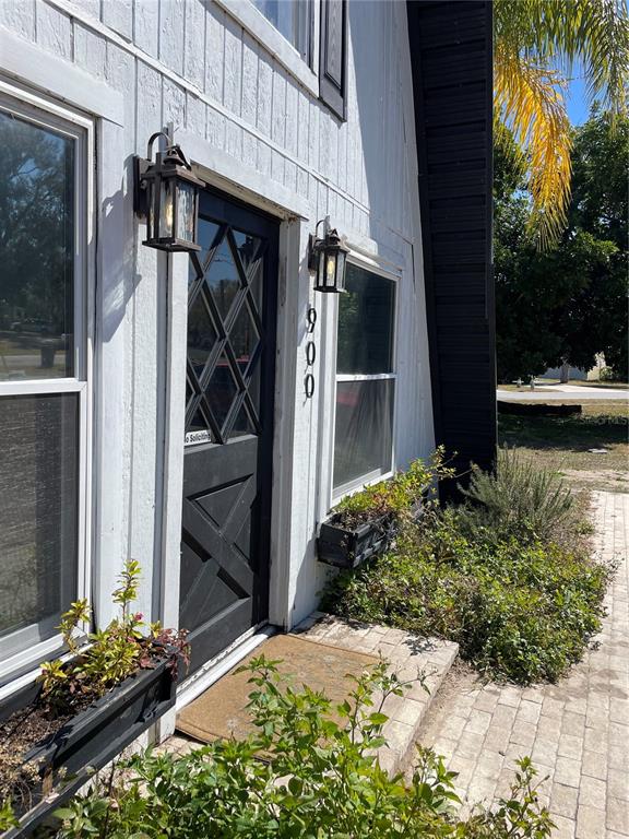 900 Riverside Drive Tarpon Springs, FL 34689 - Photo 4 of 42