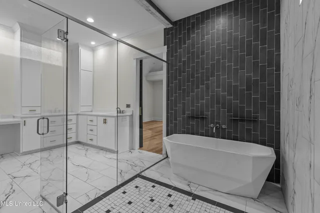 $859,000 | 104 Westlake Circle, Madison, MS 39110