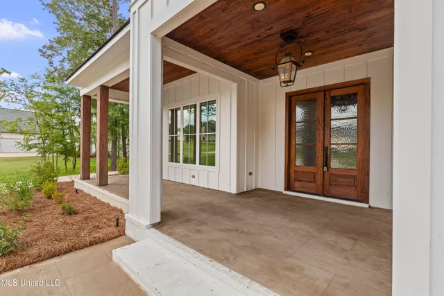 $859,000 | 104 Westlake Circle, Madison, MS 39110