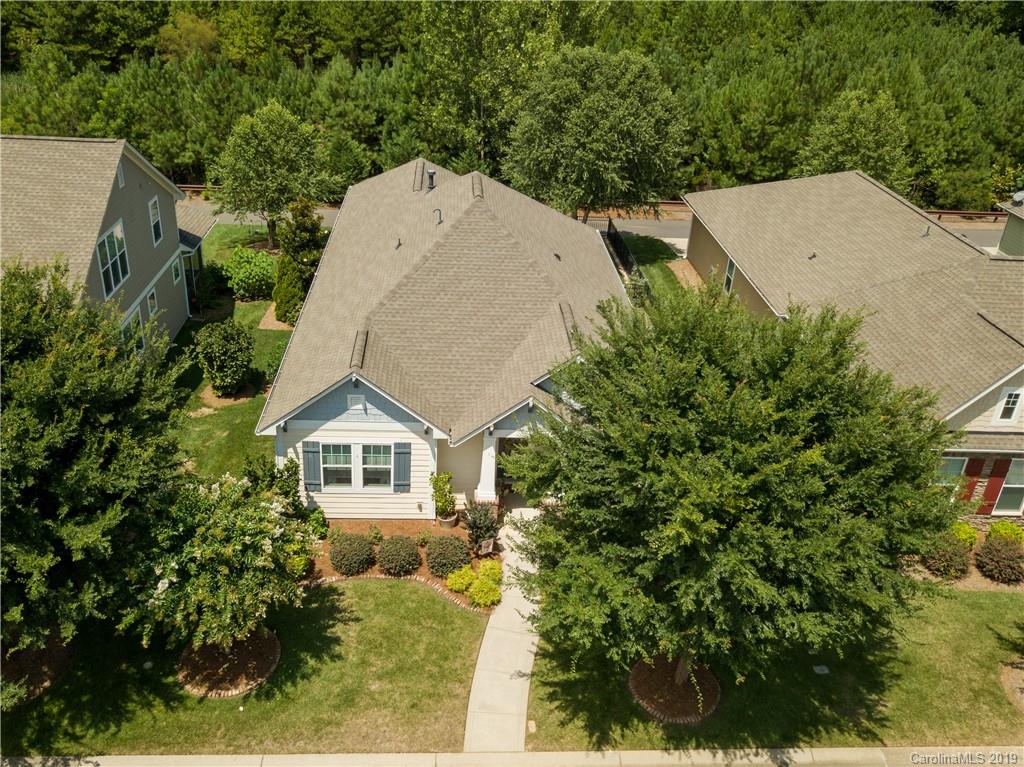 517 Channel Road Lake Wylie, SC 29710 - Photo 2 of 20 Gallery Image 2