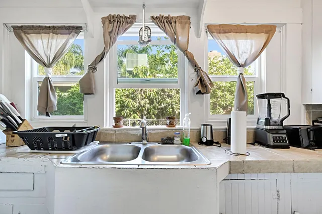 $369,999 | 728 De Witt Avenue, Sanger, CA 93657