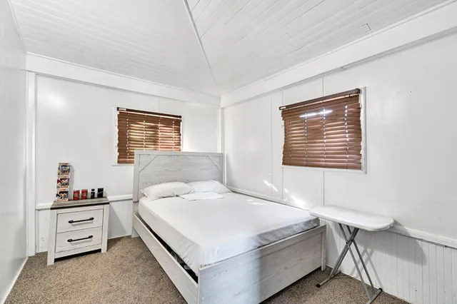 $369,999 | 728 De Witt Avenue, Sanger, CA 93657