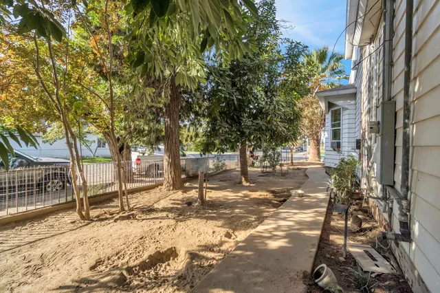 $369,999 | 728 De Witt Avenue, Sanger, CA 93657