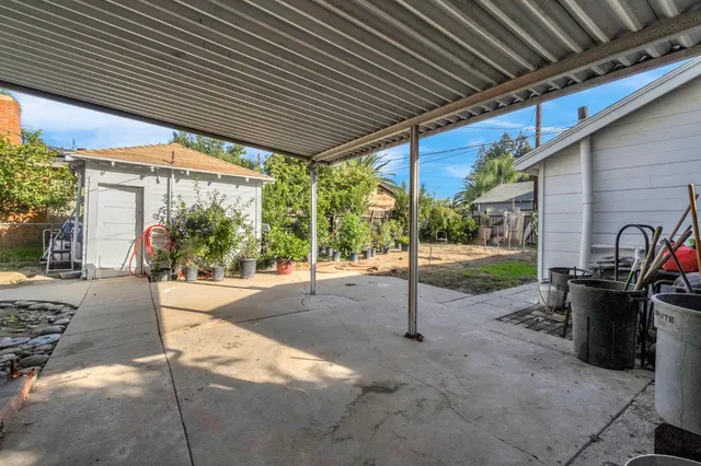 $369,999 | 728 De Witt Avenue, Sanger, CA 93657