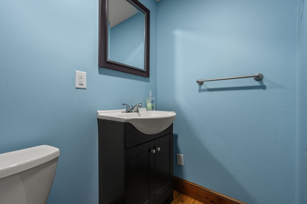 22 Harrington Road Cambridge, MA 02140 - Photo 11 of 18 Gallery Image 11