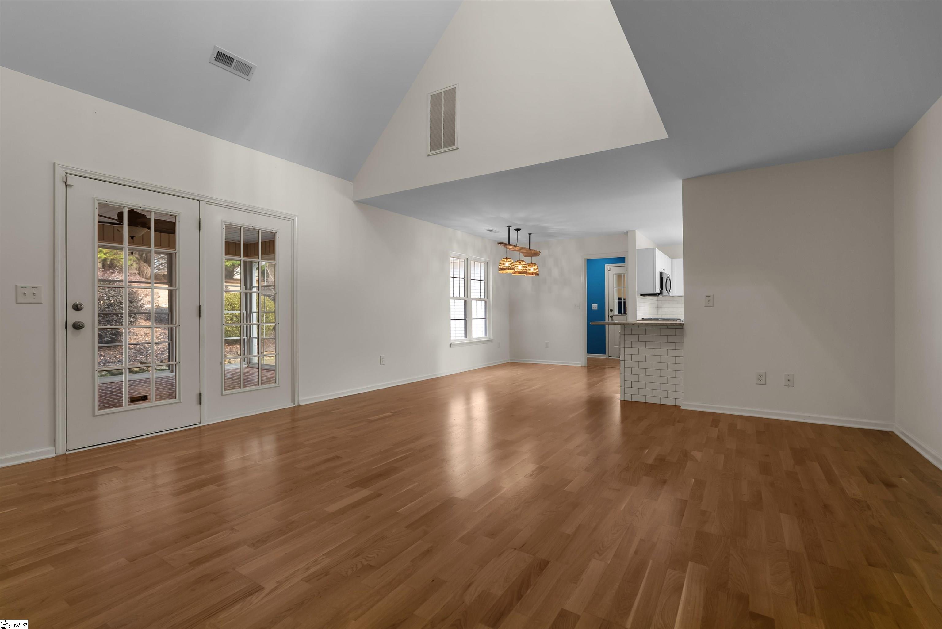 214 Fisherman Lane Seneca, SC 29672 - Photo 7 of 50