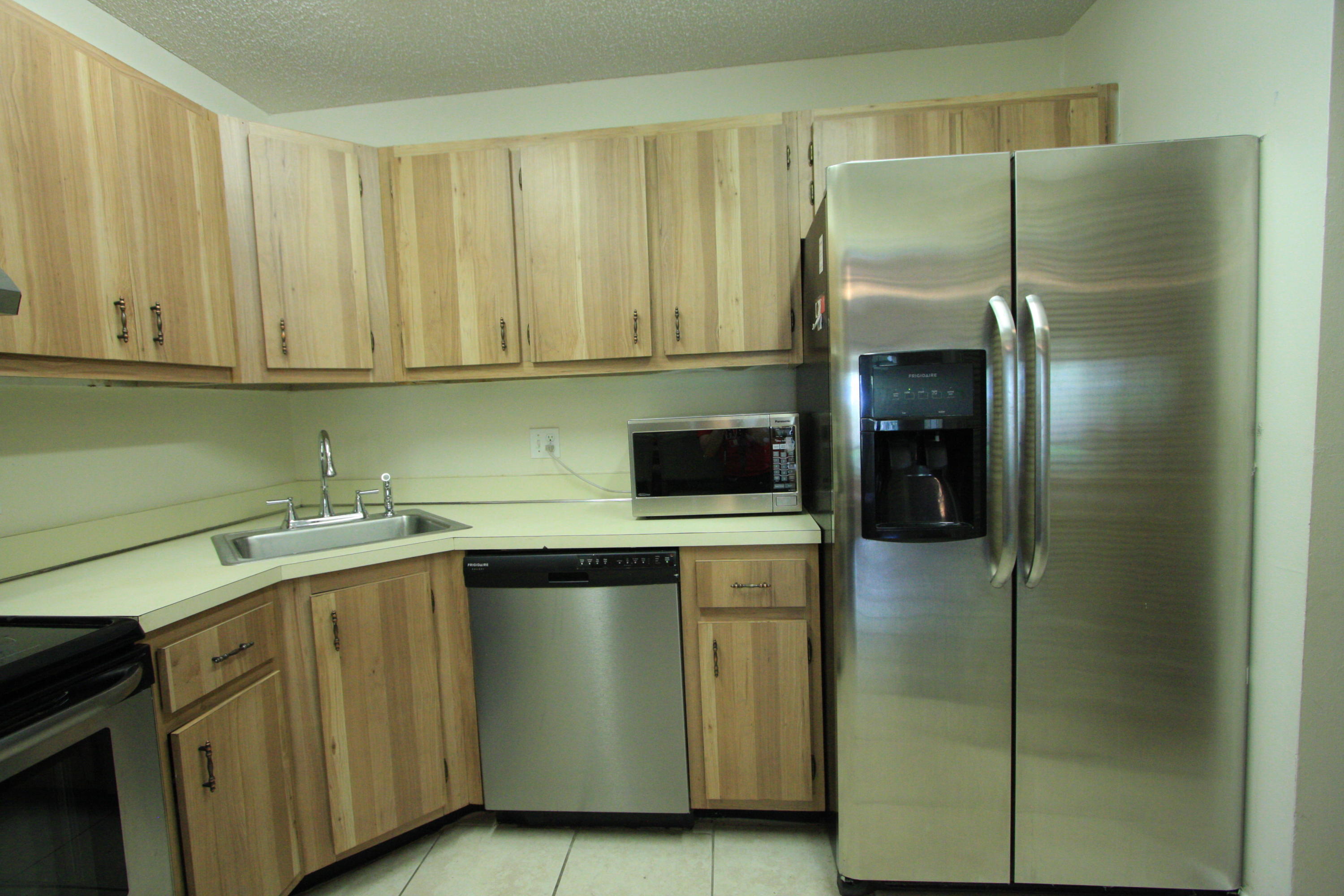 304 Pine Ridge Circle, Unit D2 Greenacres, FL 33463 - Photo 18 of 49 IMG_4522