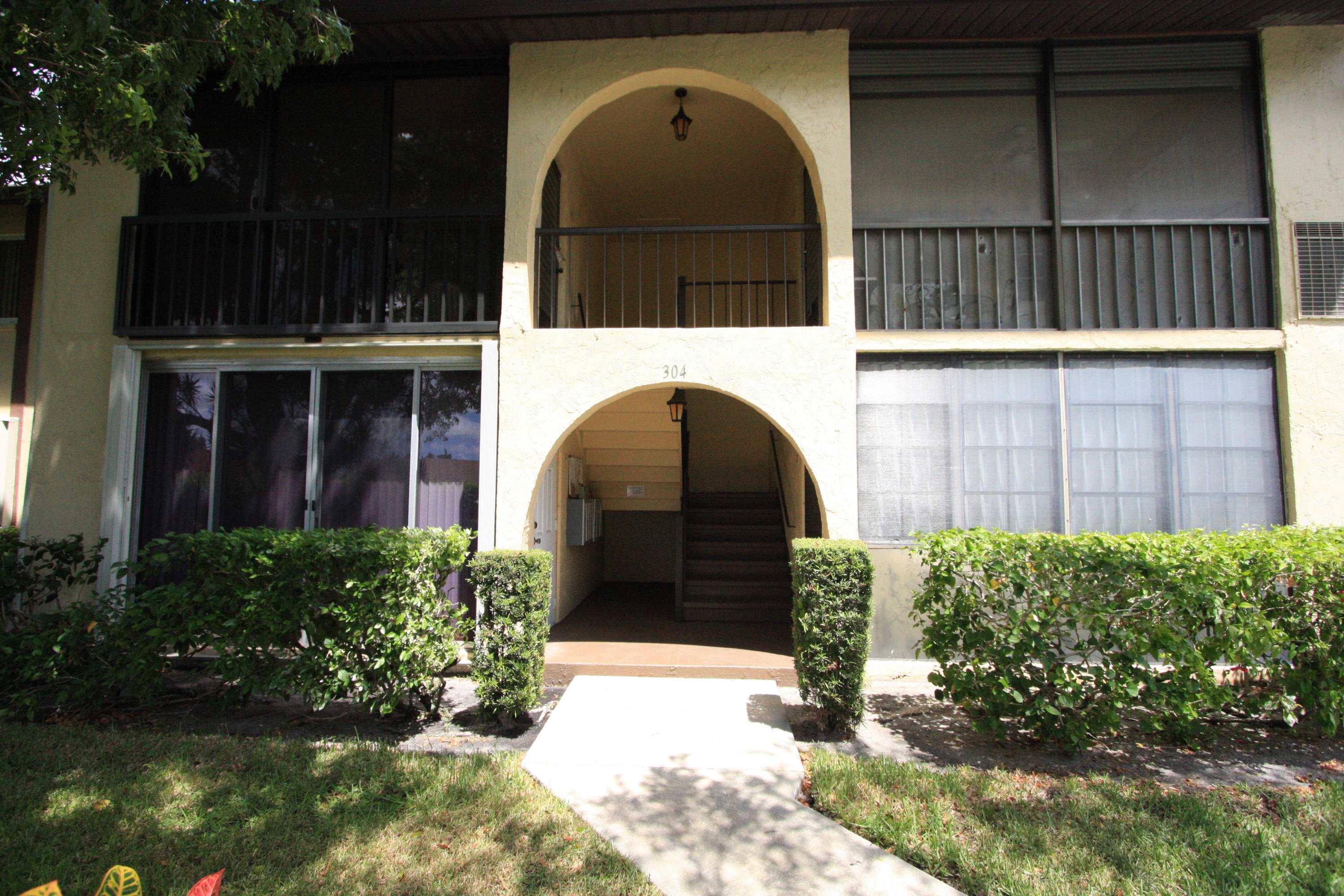 304 Pine Ridge Circle, Unit D2 Greenacres, FL 33463 - Photo 37 of 49 IMG_4544