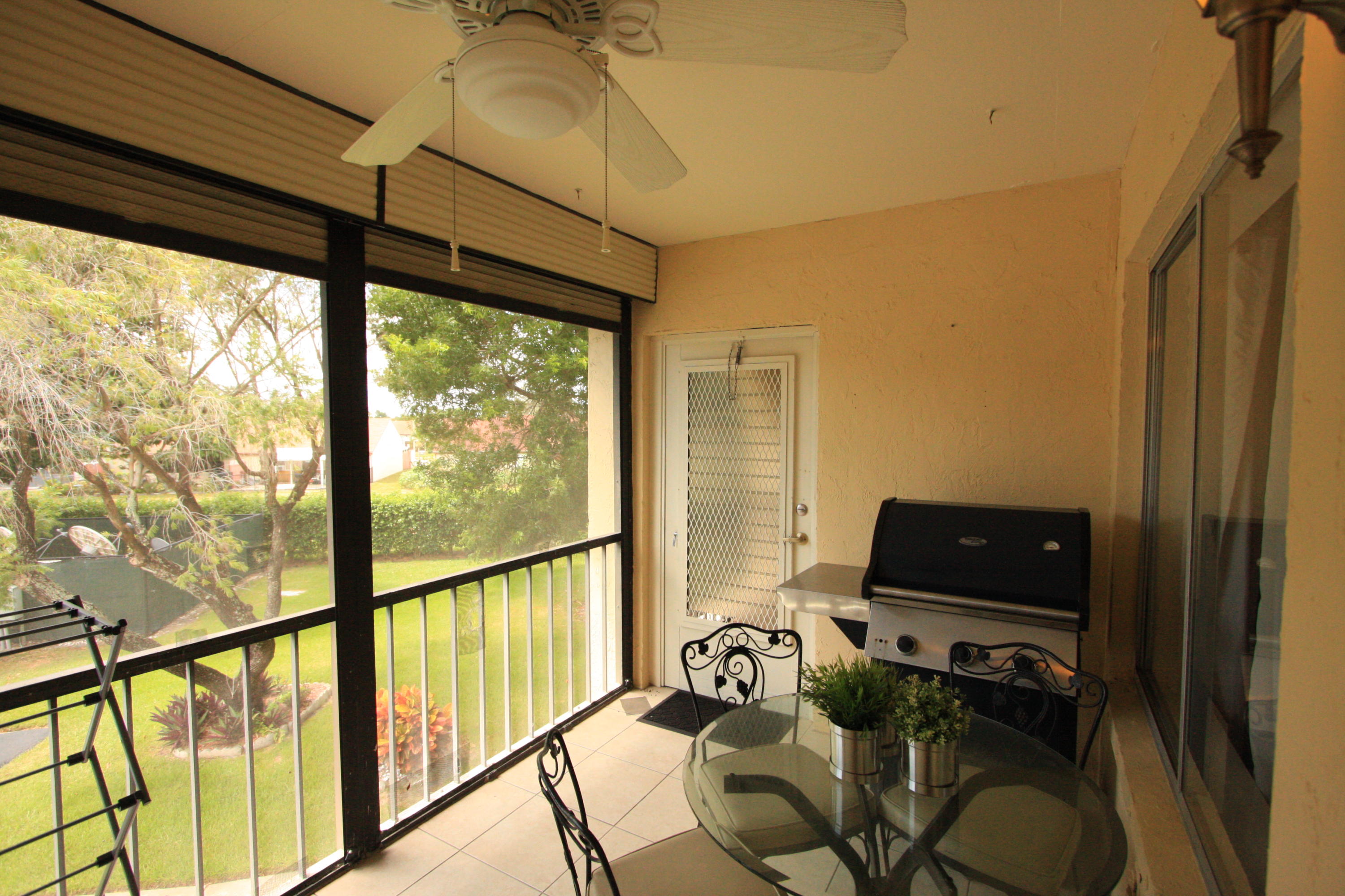 304 Pine Ridge Circle, Unit D2 Greenacres, FL 33463 - Photo 5 of 49 IMG_4508