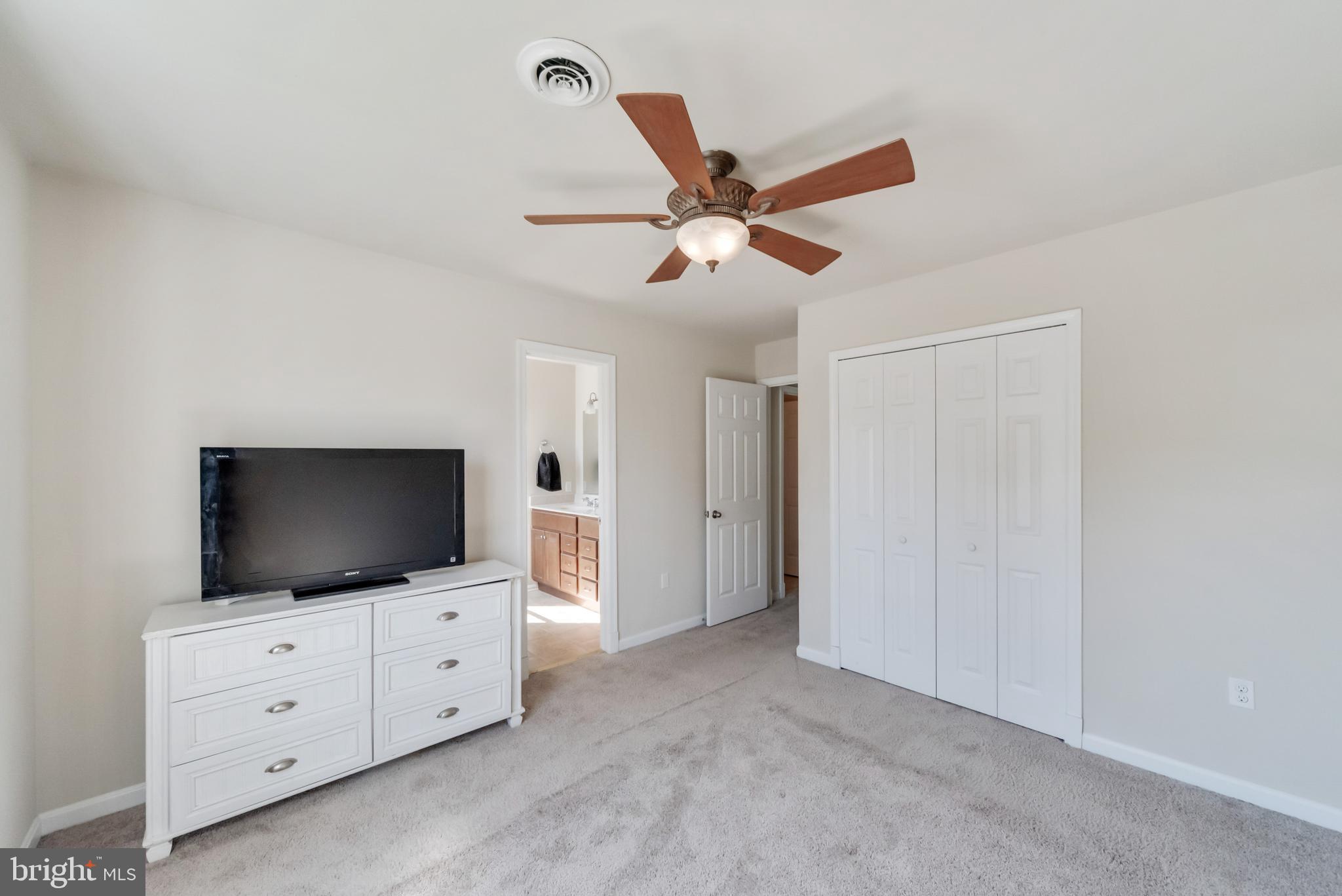 107 Ridge Avenue Taneytown, MD 21787 - Photo 16 of 34 Primary Bedroom