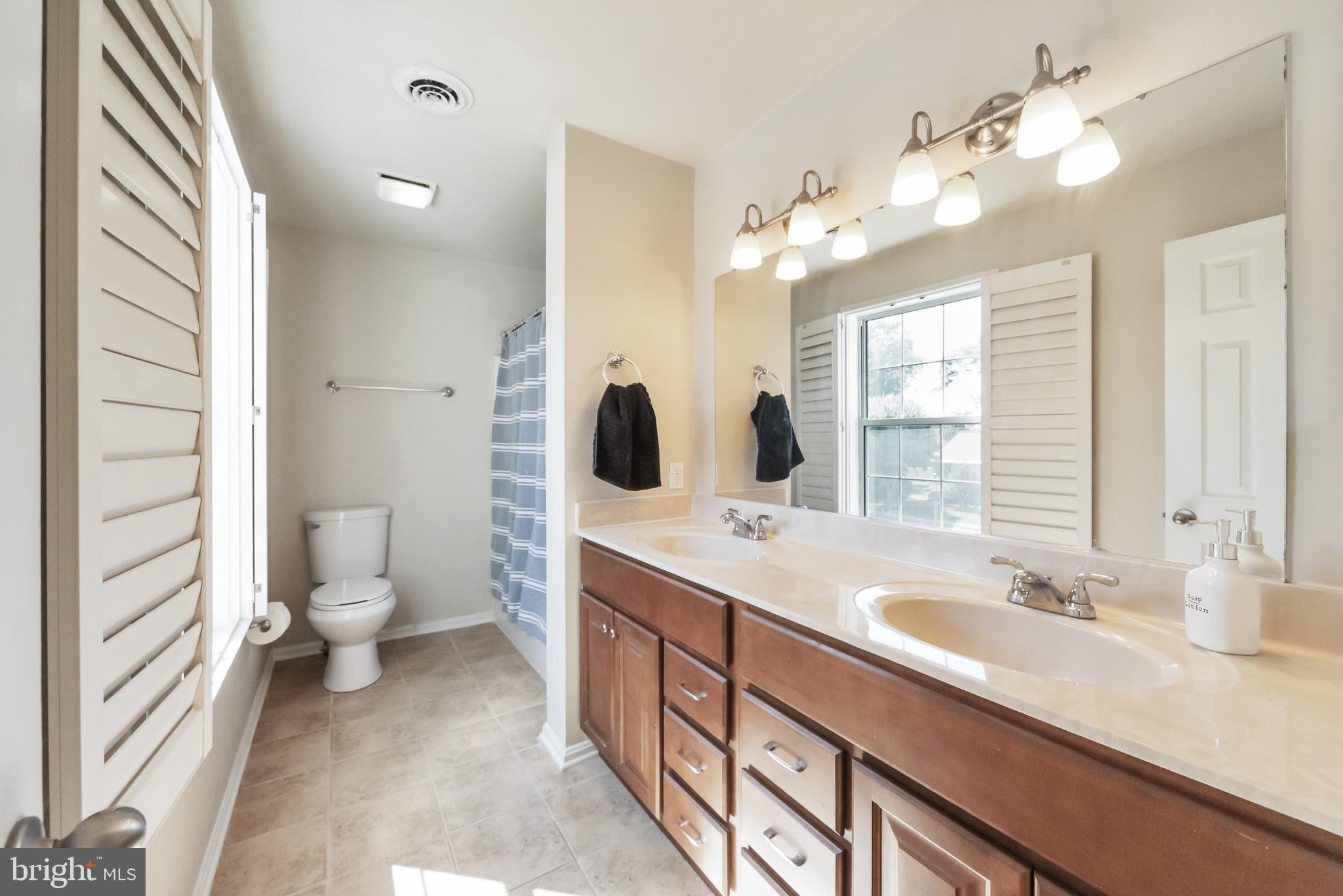 107 Ridge Avenue Taneytown, MD 21787 - Photo 17 of 34 Primary Bath