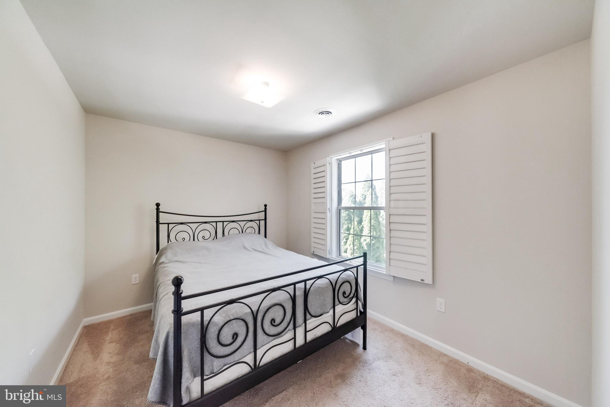 107 Ridge Avenue Taneytown, MD 21787 - Photo 25 of 34 Bedroom 3