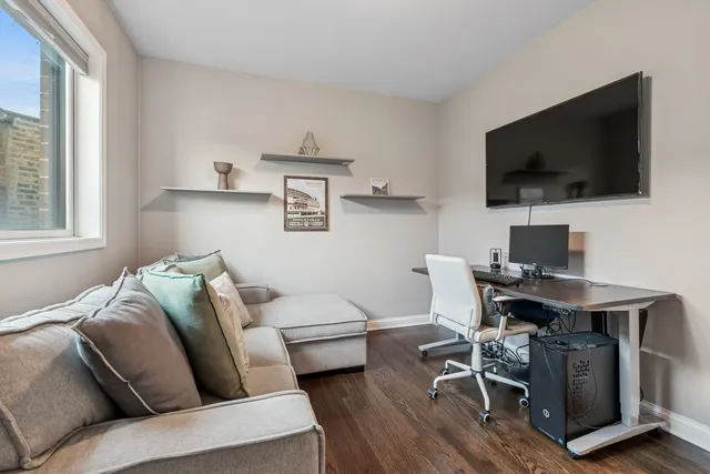 $415,000 | 5741 West Lawrence Avenue, Unit 1, Chicago, IL 60630