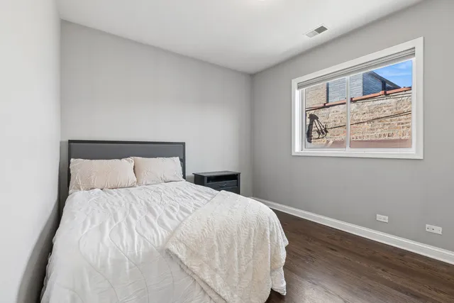 $415,000 | 5741 West Lawrence Avenue, Unit 1, Chicago, IL 60630