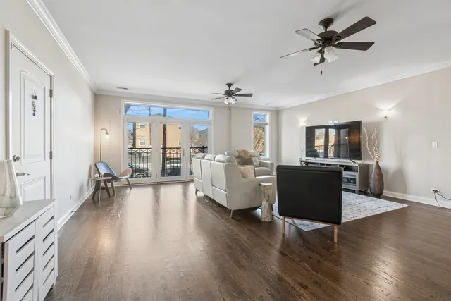 $415,000 | 5741 West Lawrence Avenue, Unit 1, Chicago, IL 60630