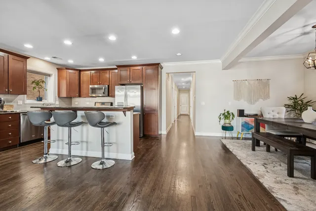 $415,000 | 5741 West Lawrence Avenue, Unit 1, Chicago, IL 60630