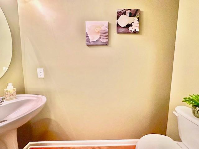 9801 Blackwell Drive Raleigh, NC 27617 - Photo 12 of 23 a bathroom with a toilet