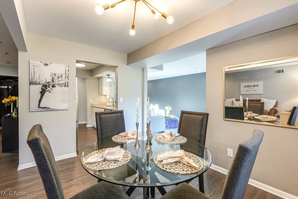 1078 Hampton Ridge Drive Akron, OH 44313 - Photo 12 of 39 Dining Room Opens up to Patio