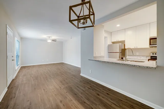 $1,360 | 512 Ridge Houston Tx 77009, Unit 9, Houston, TX 77009