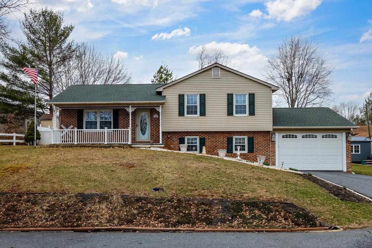 58 Rolla Mill Road Verona, VA 24482 - Photo 2 of 46 a front view of a house with garden