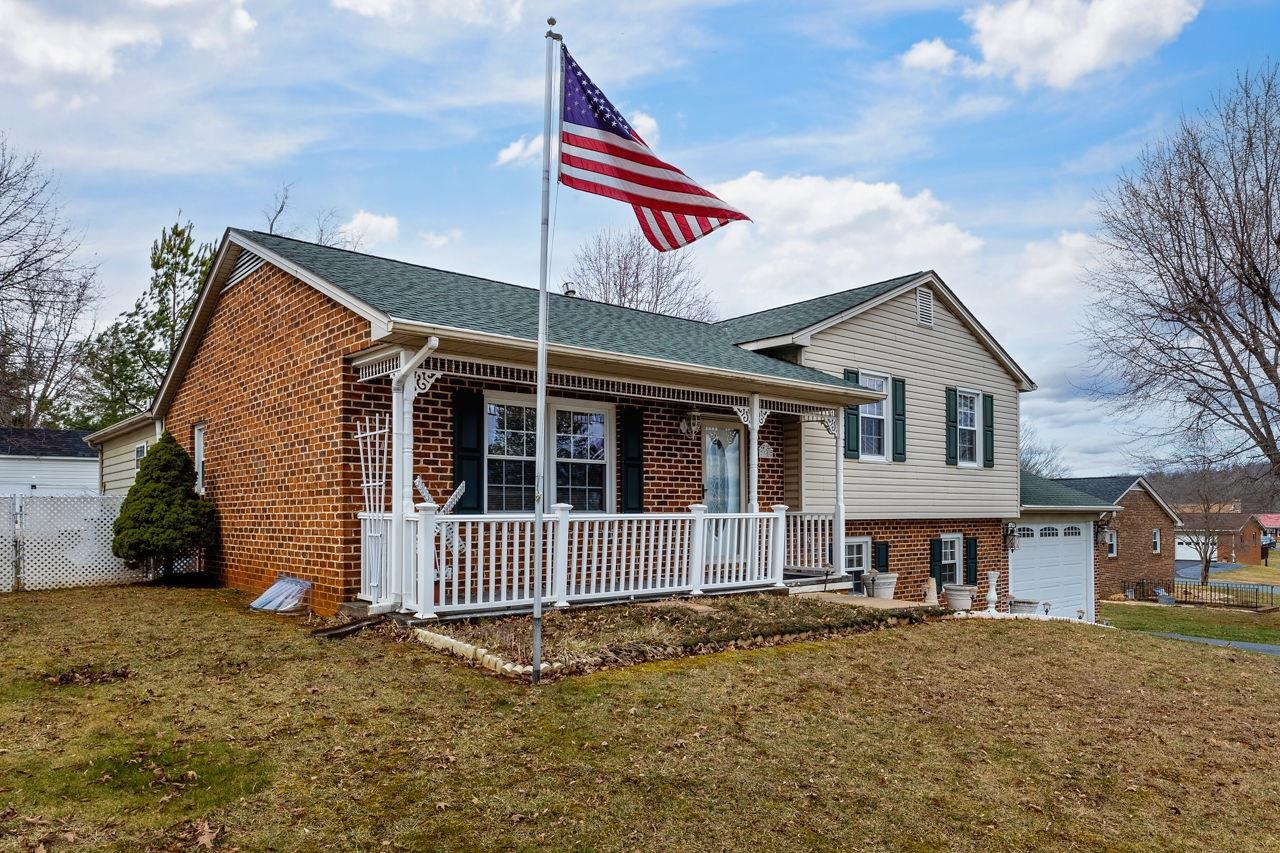 58 Rolla Mill Road Verona, VA 24482 - Photo 5 of 46 a front view of a house with a yard