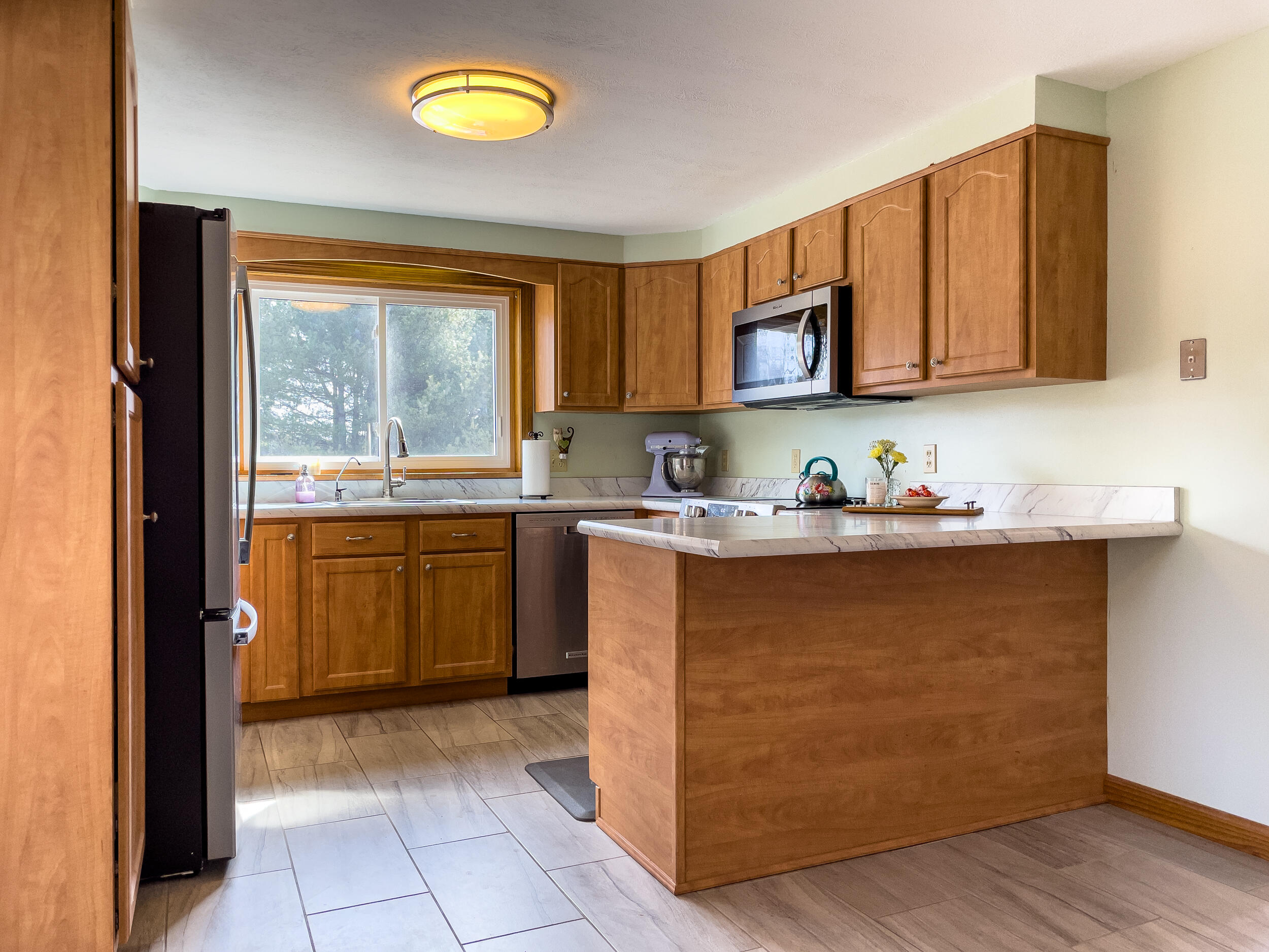 43 Groundhog Hill Road Buxton, ME 04093 - Photo 12 of 39 Recently Updated Kitchen