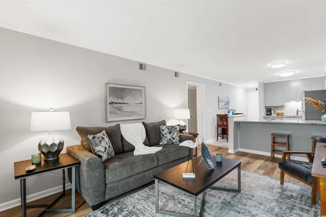 $1,300 | 5709 North Ocean Boulevard, Unit 306, North Myrtle Beach, SC 29582